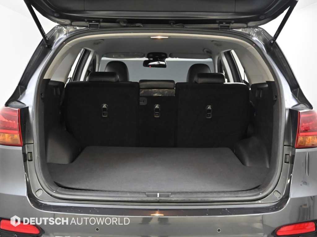 Kia Sorento — photo 20