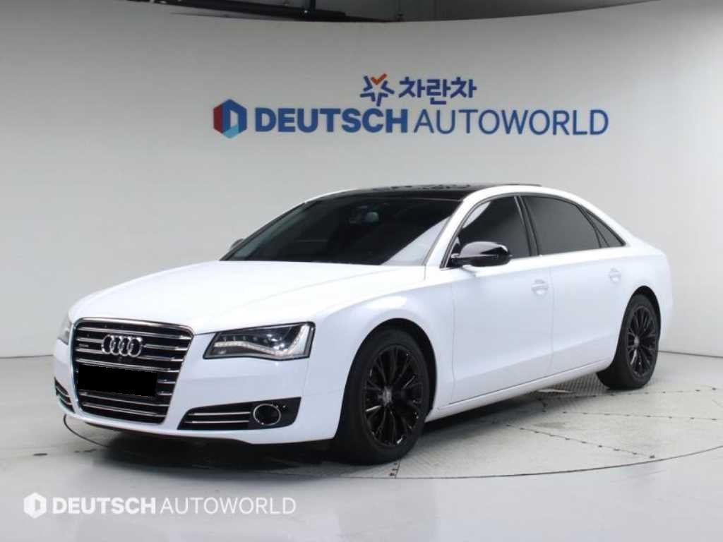 Audi A8 — photo 01