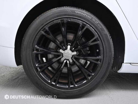 Audi A8 — photo 05