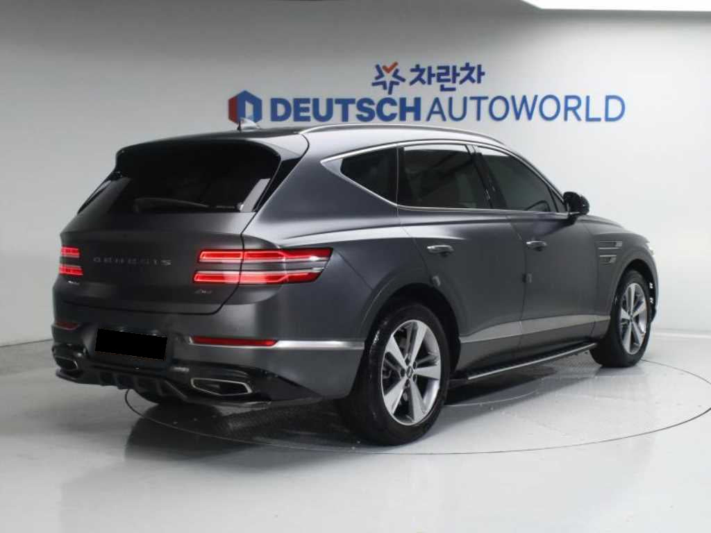 Genesis GV80 — photo 03