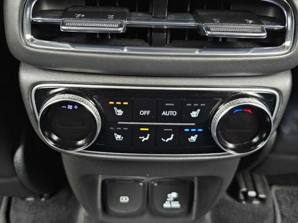Genesis GV80 — photo 16