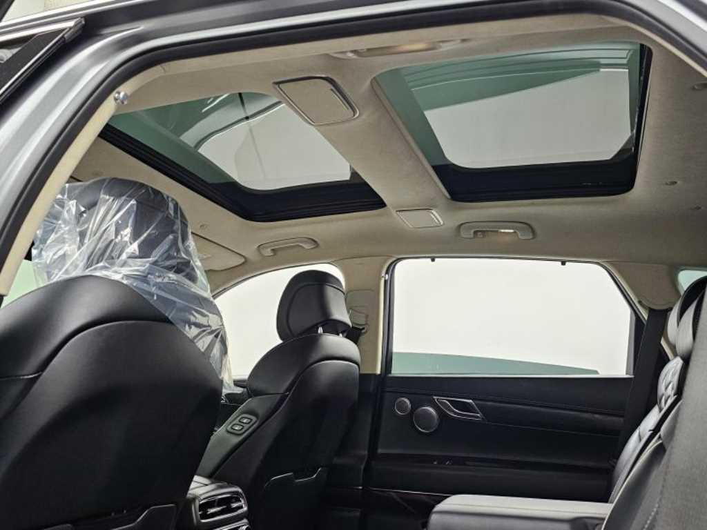 Genesis GV80 — photo 19