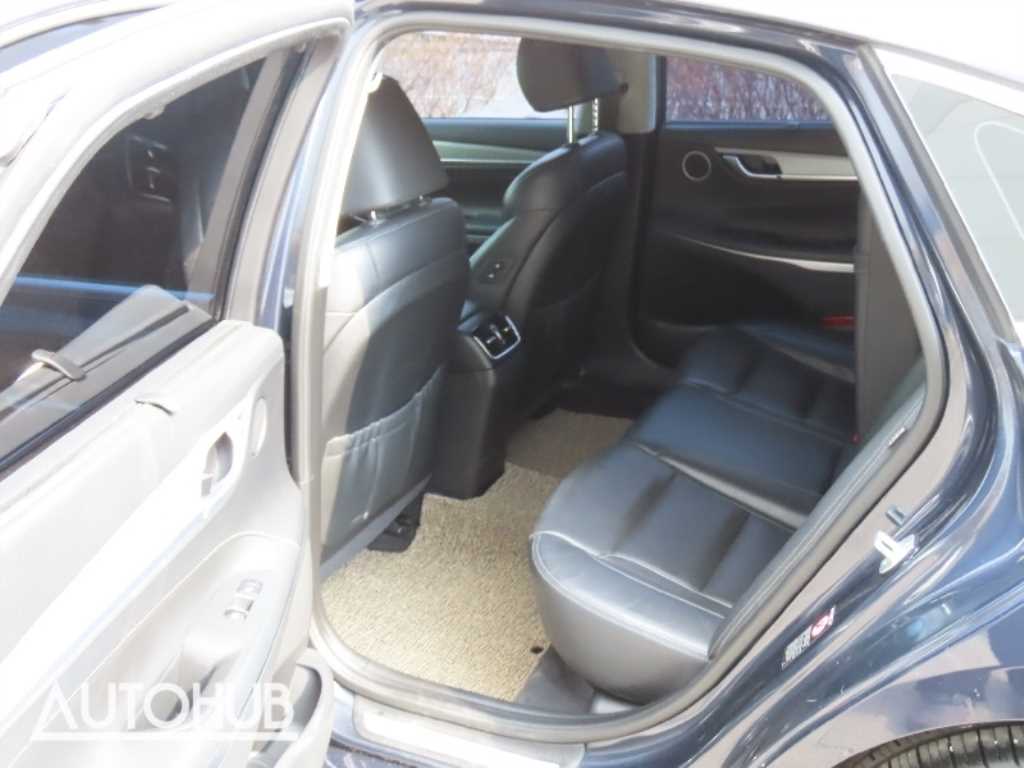 Hyundai Grandeur — photo 15