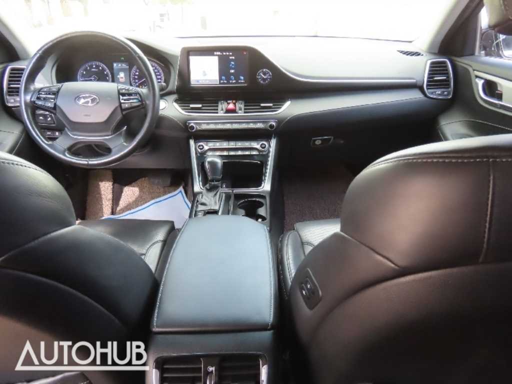 Hyundai Grandeur — photo 16
