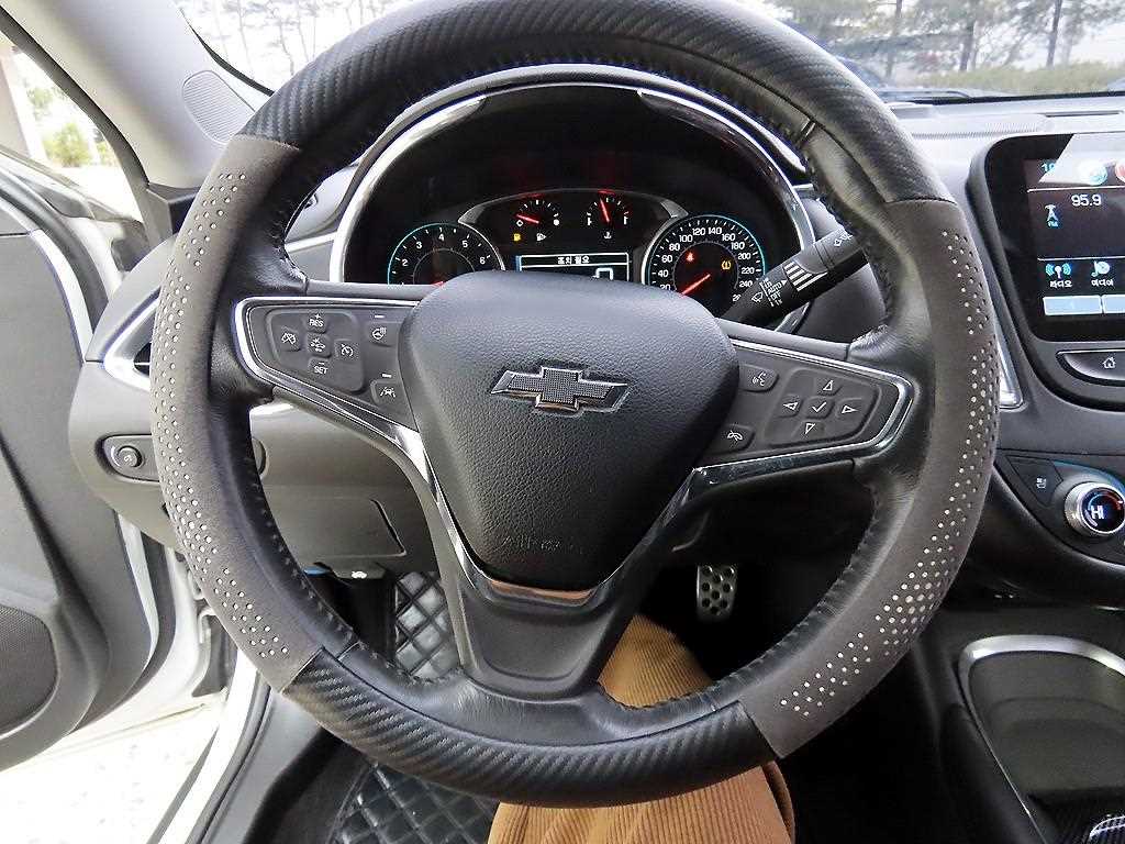 CHEVROLET Malibu — photo 08