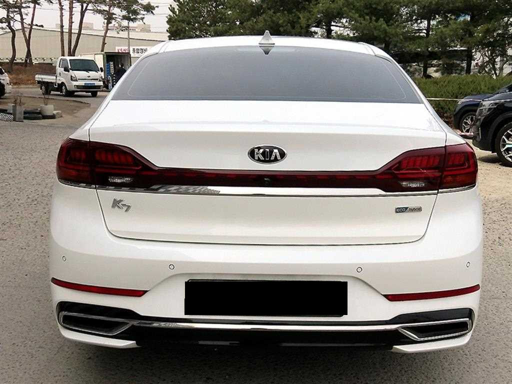 Kia K7 — photo 04