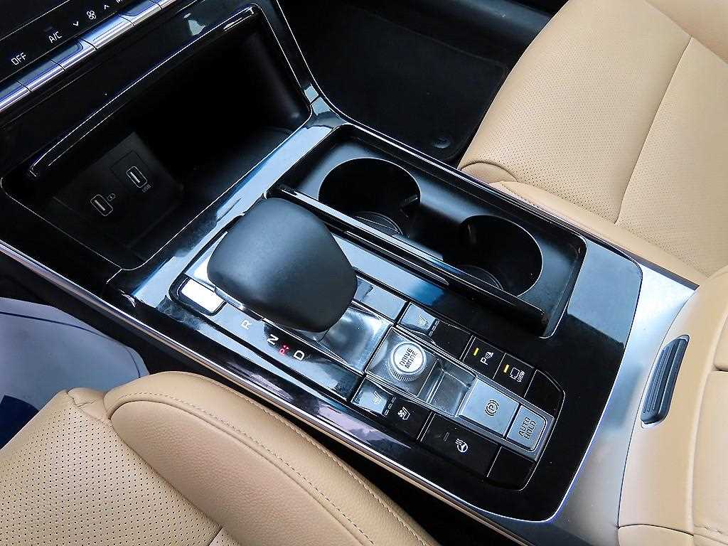 Kia K7 — photo 10