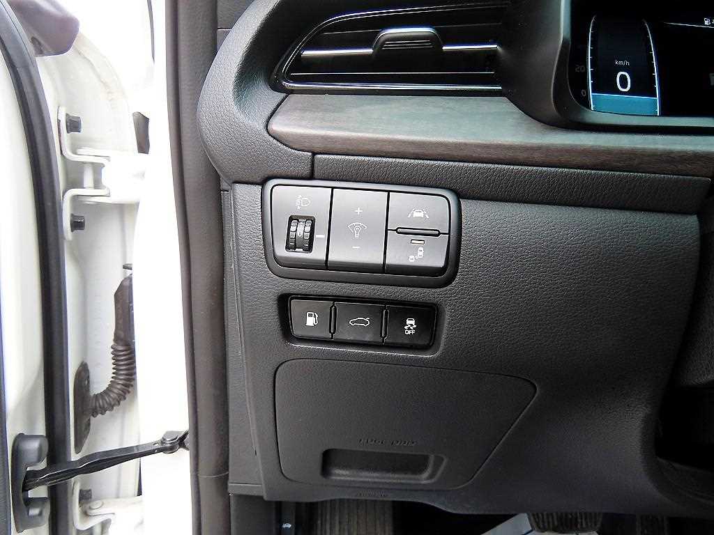 Kia K7 — photo 12