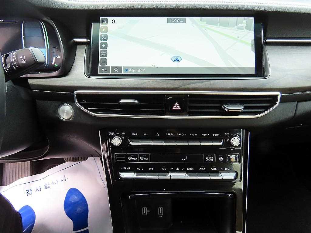 Kia K7 — photo 13