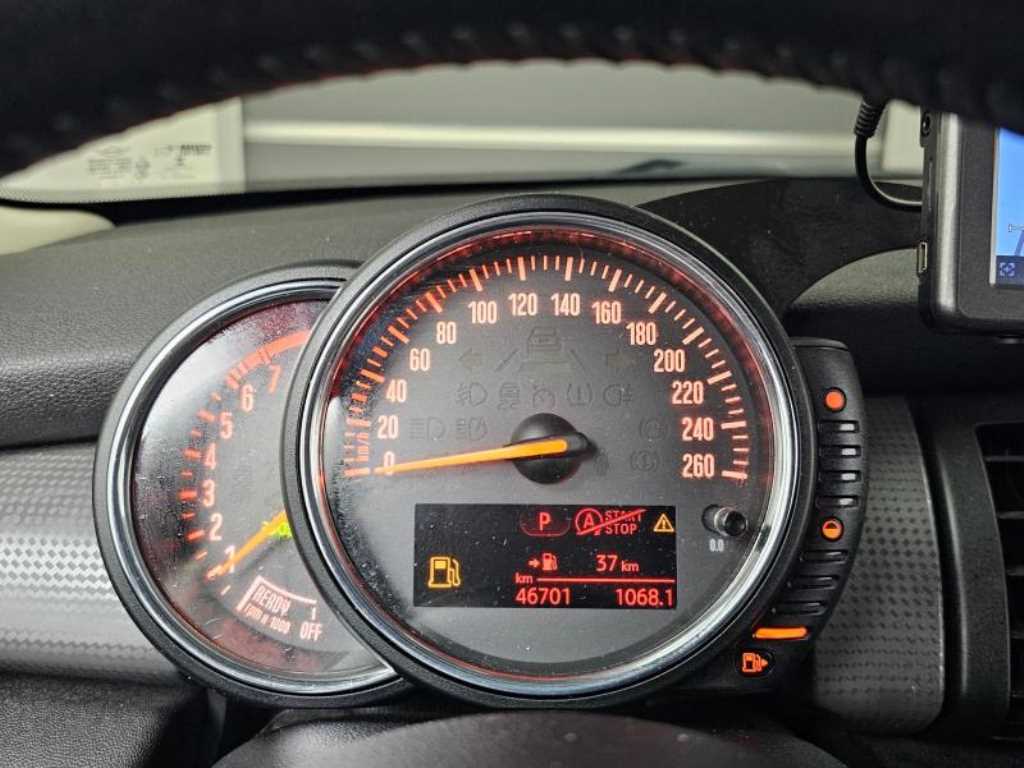 Mini Cooper — photo 08