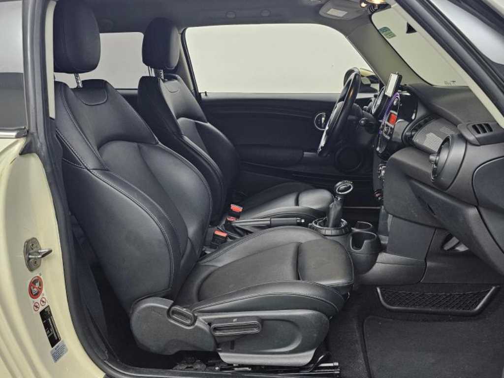 Mini Cooper — photo 10