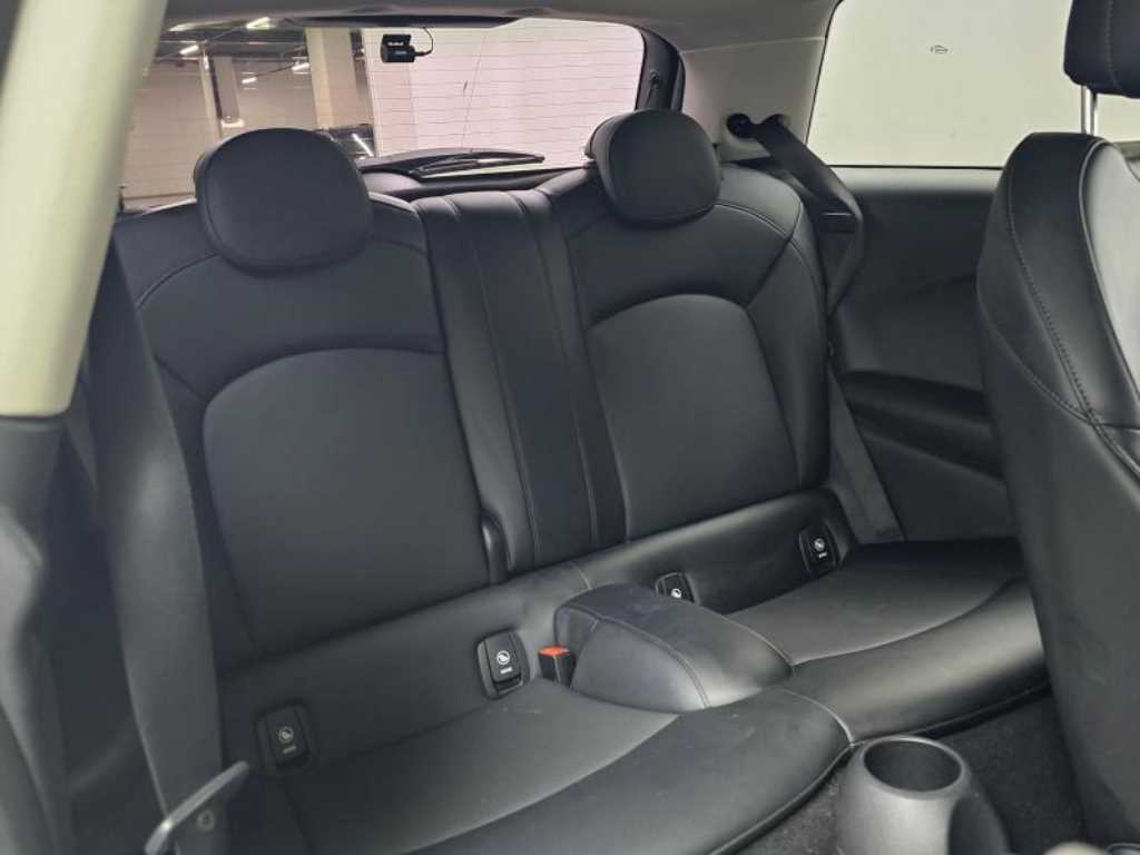 Mini Cooper — photo 12