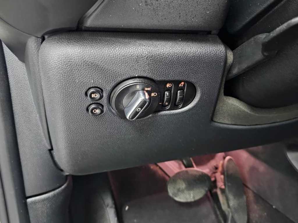 Mini Cooper — photo 16