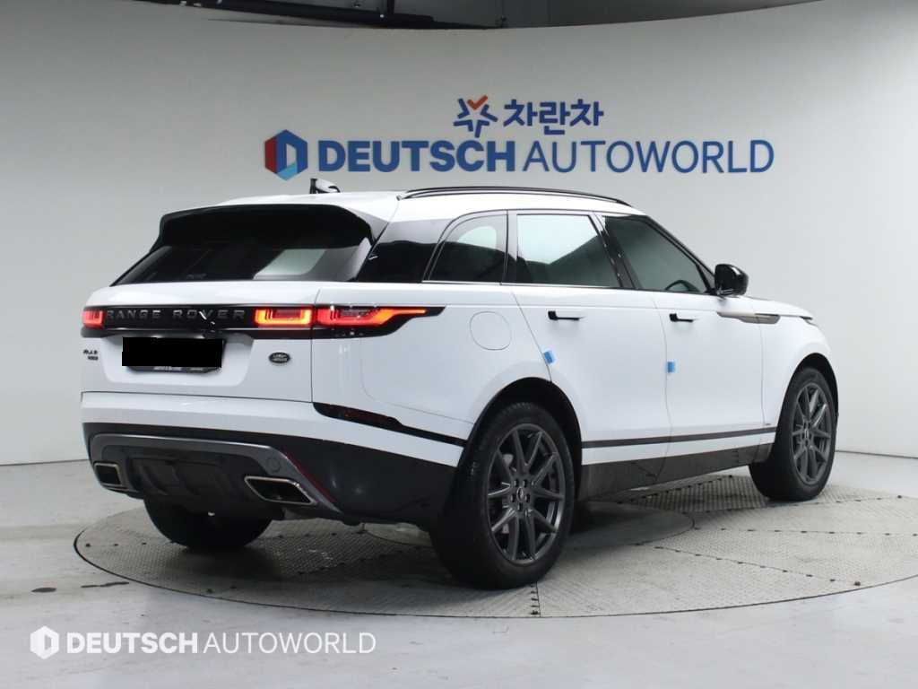 Land Rover Range Rover Velar — photo 02