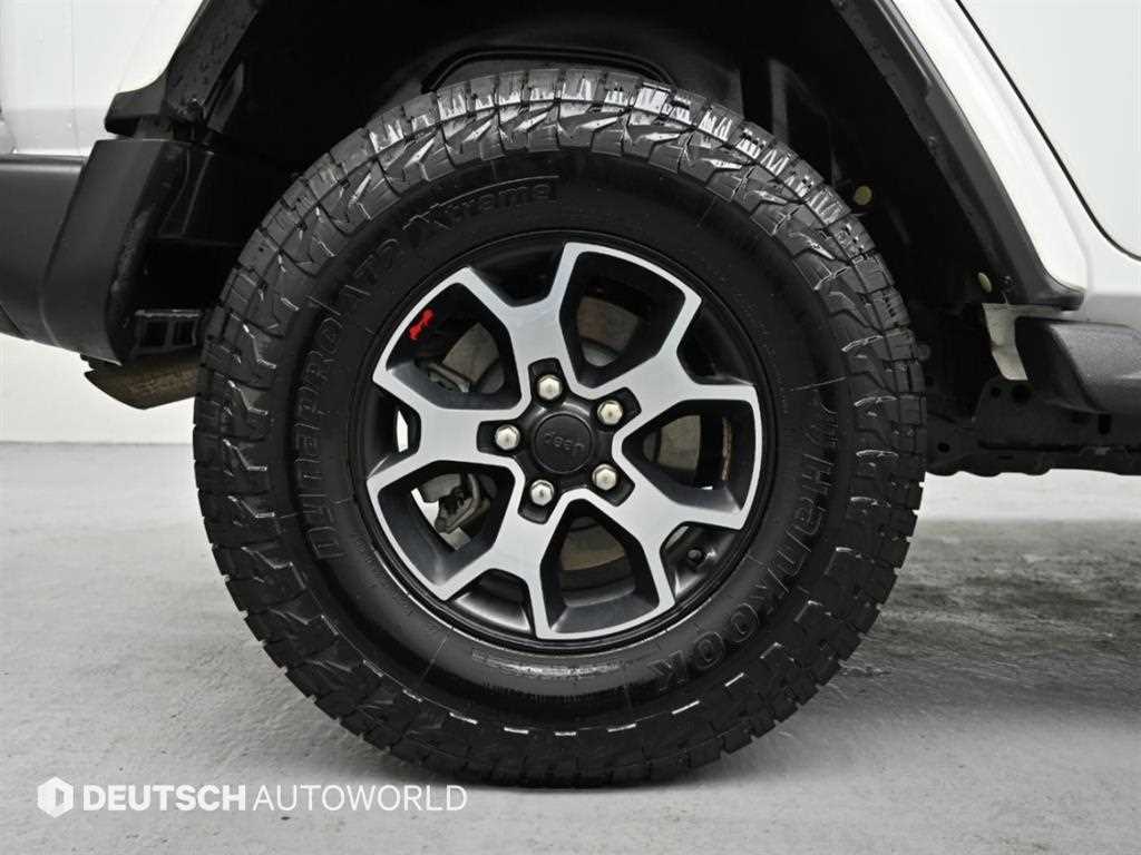 Jeep Wrangler — photo 05