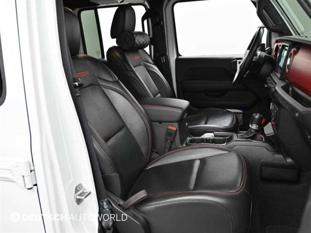 Jeep Wrangler — photo 10