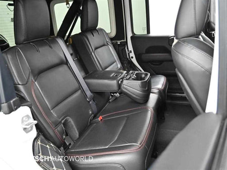 Jeep Wrangler — photo 12