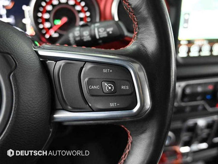 Jeep Wrangler — photo 16