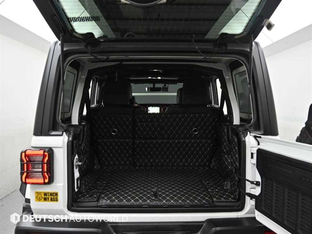 Jeep Wrangler — photo 19