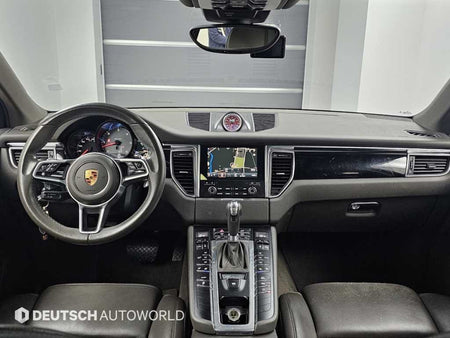 Porsche Macan — photo 08