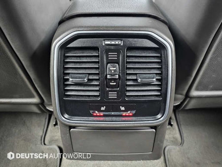 Porsche Macan — photo 17