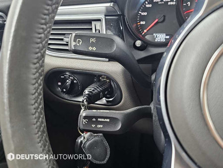 Porsche Macan — photo 18