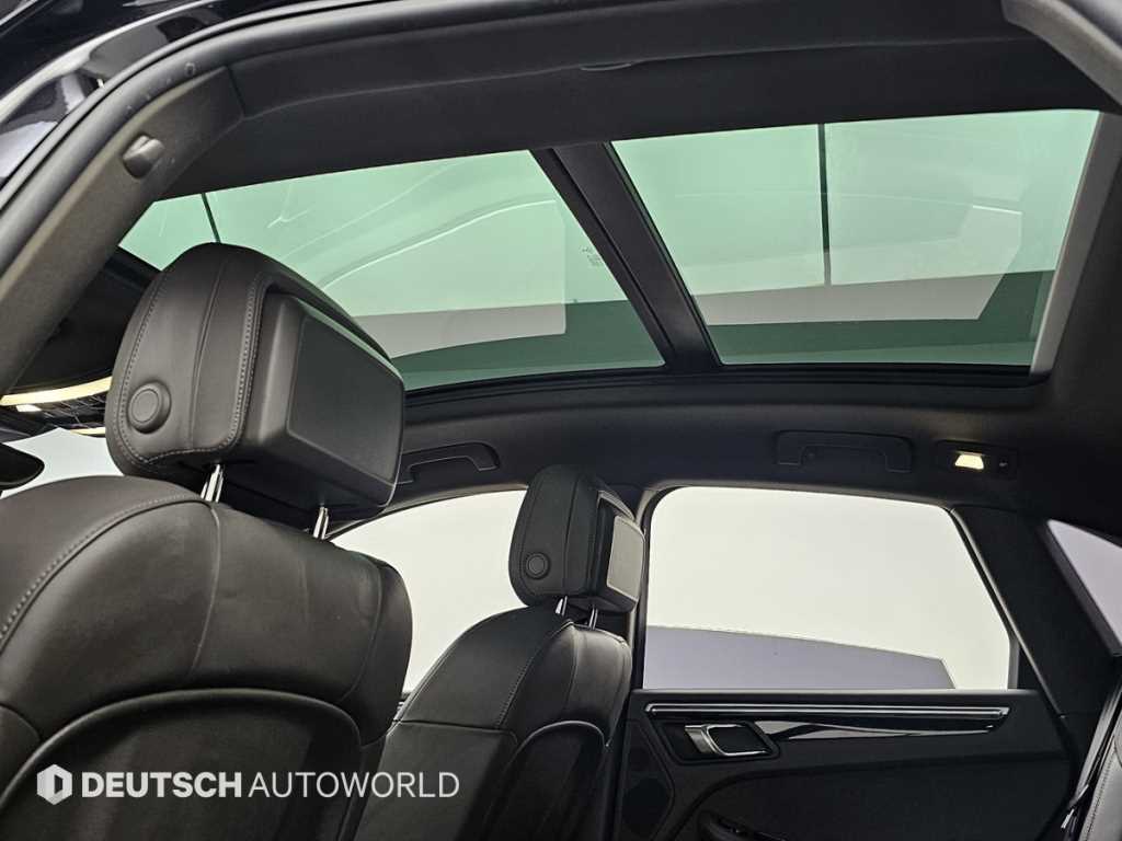 Porsche Macan — photo 19