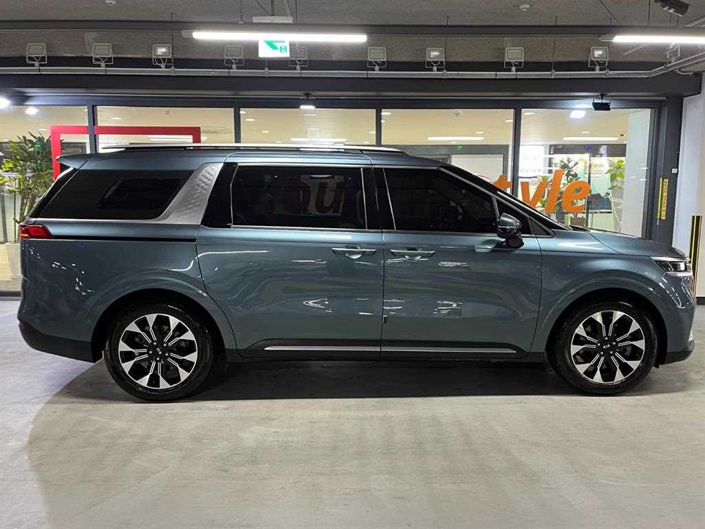 Kia Carnival — photo 04