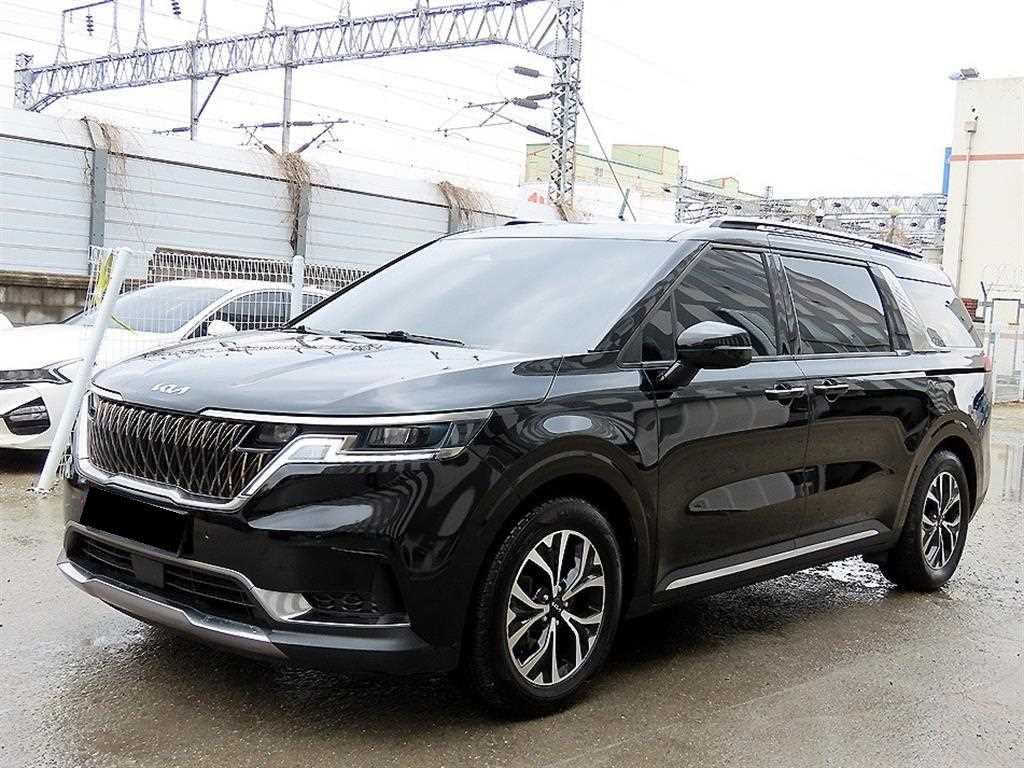 Kia Carnival — photo 02