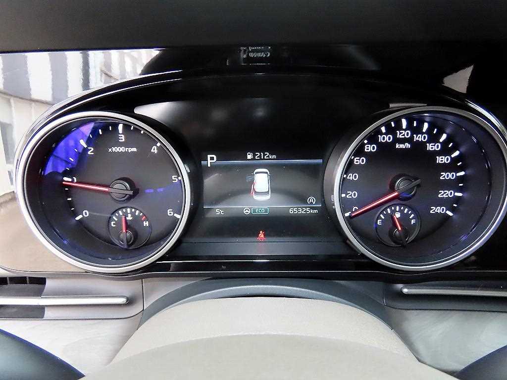 Kia Carnival — photo 10