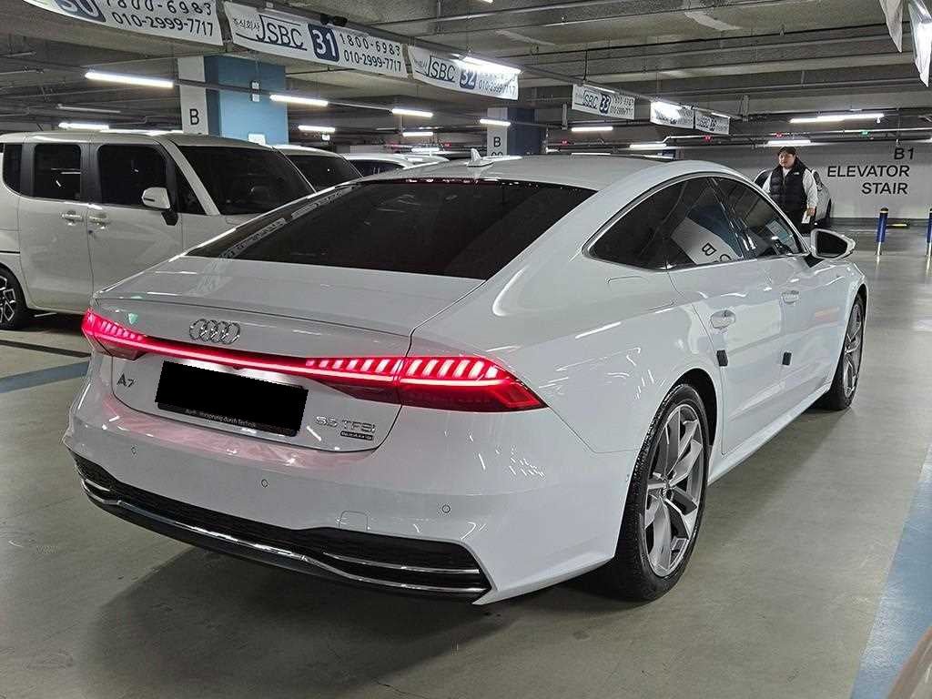Audi A7 — photo 03