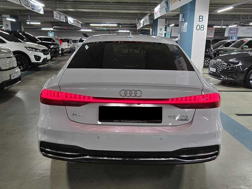 Audi A7 — photo 04