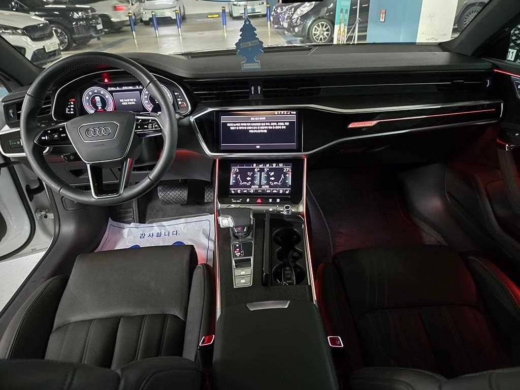 Audi A7 — photo 09