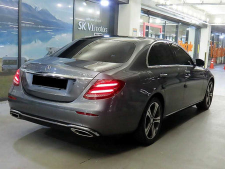 Mercedes-Benz E-Class — photo 04