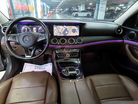 Mercedes-Benz E-Class — photo 10