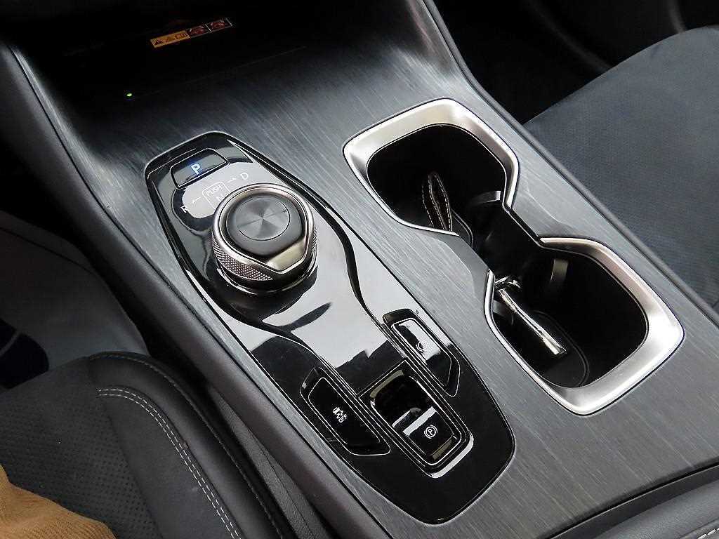 Lexus RZ — photo 10
