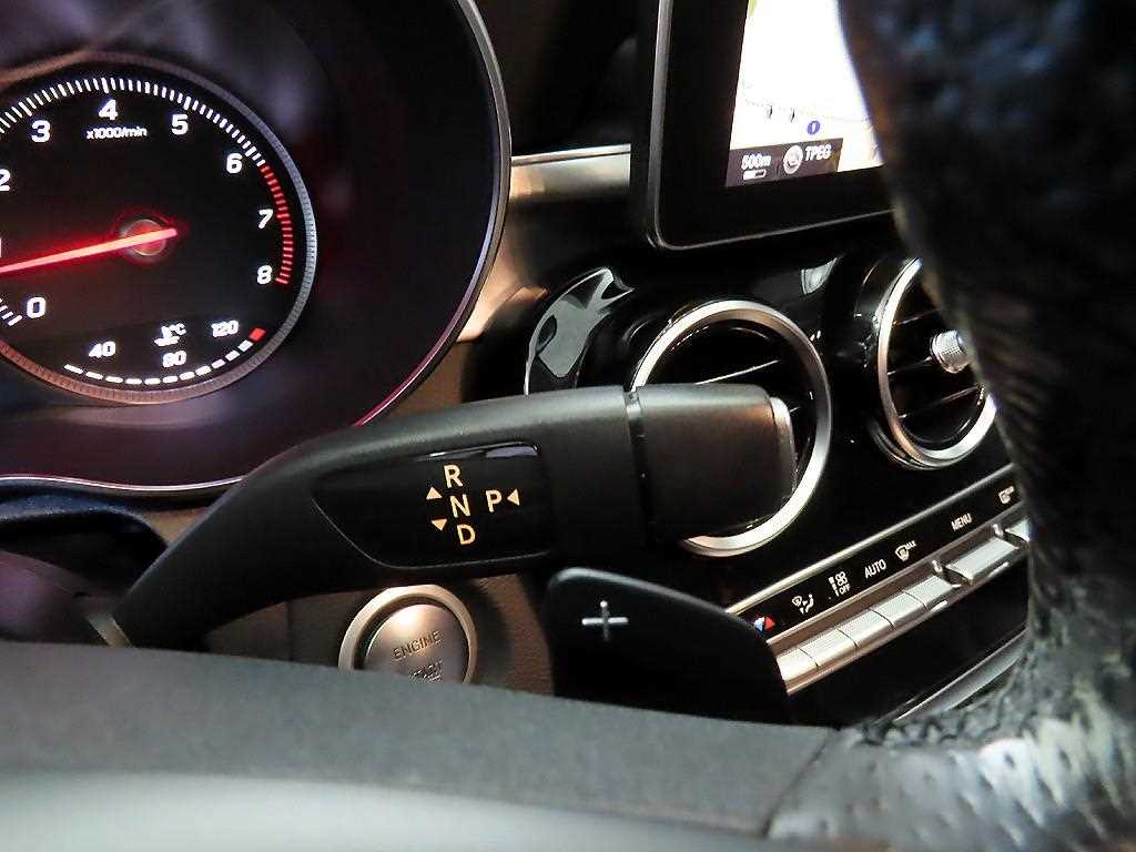Mercedes-Benz C-Class — photo 12