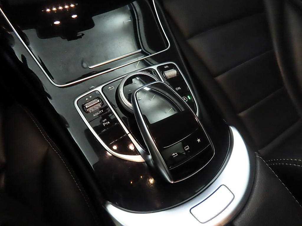 Mercedes-Benz C-Class — photo 15