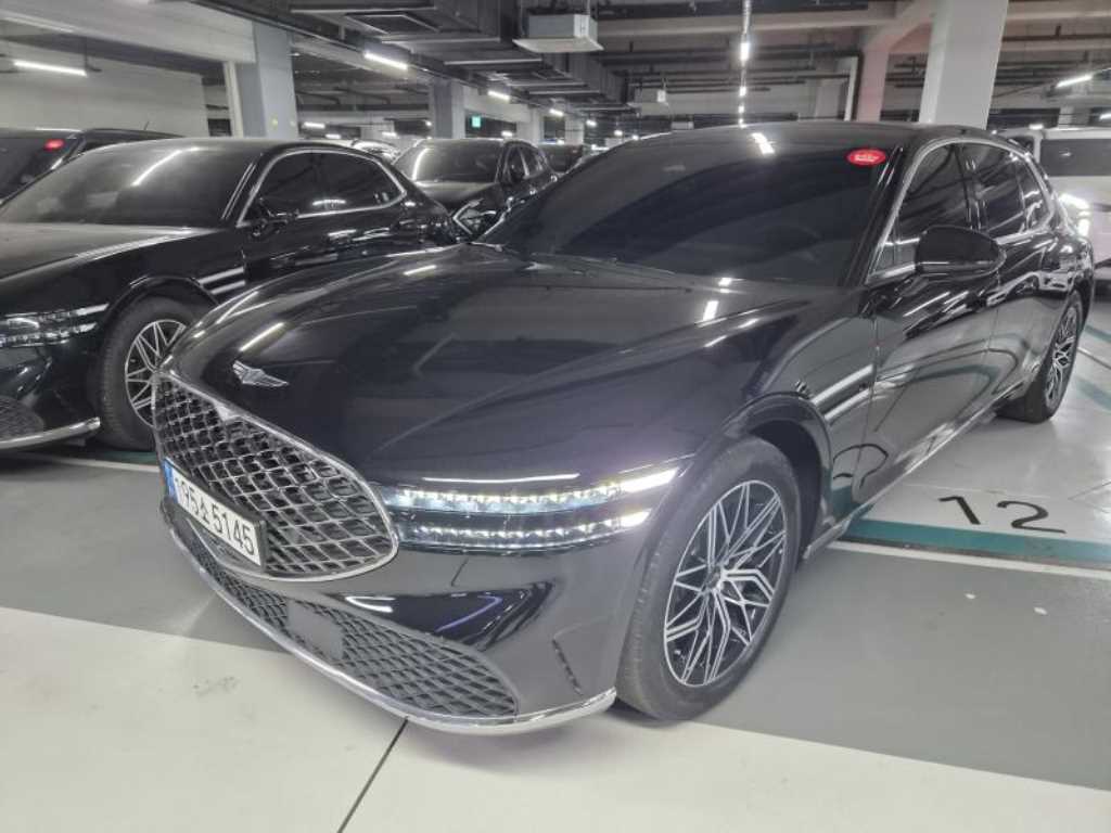 Genesis G90 — photo 02