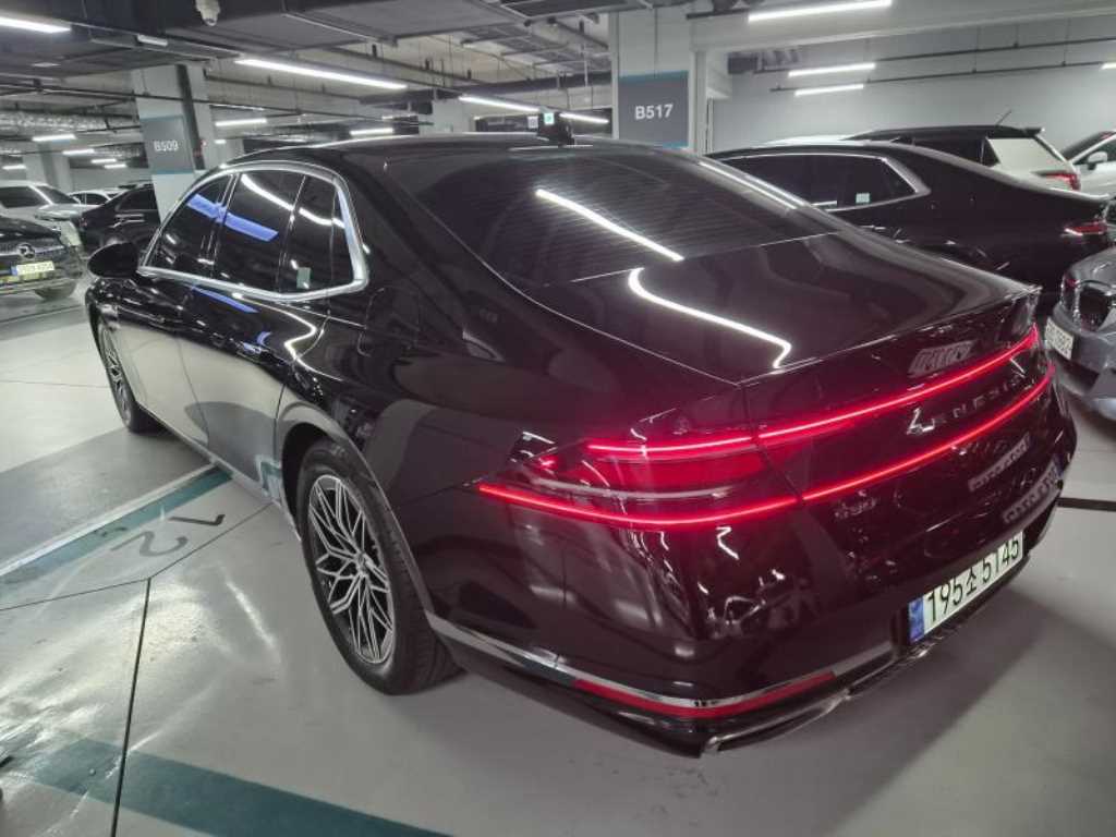 Genesis G90 — photo 04