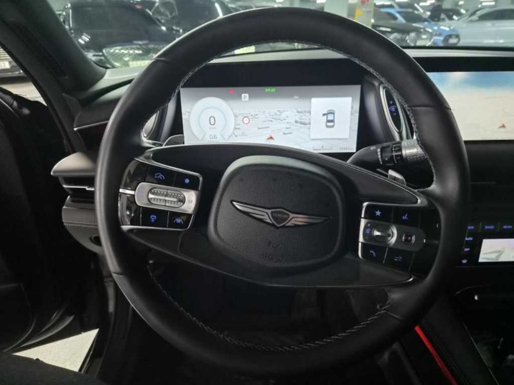 Genesis G90 — photo 12