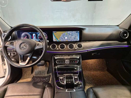 Mercedes-Benz E-Class — photo 07