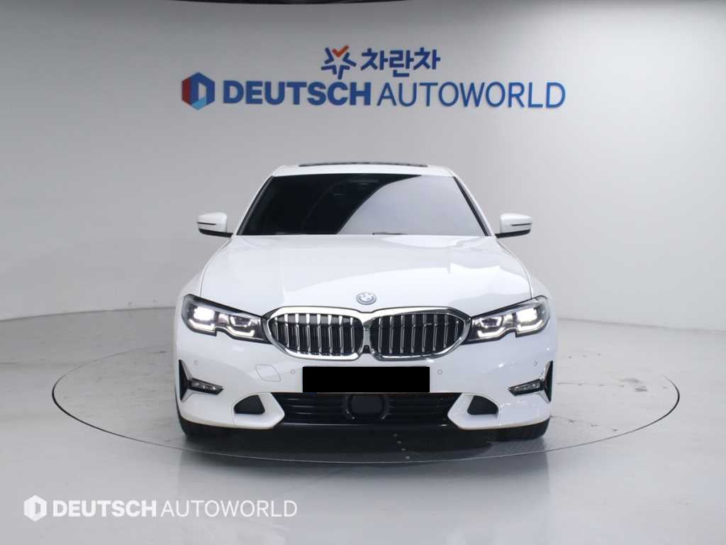 BMW 3-Series — photo 03