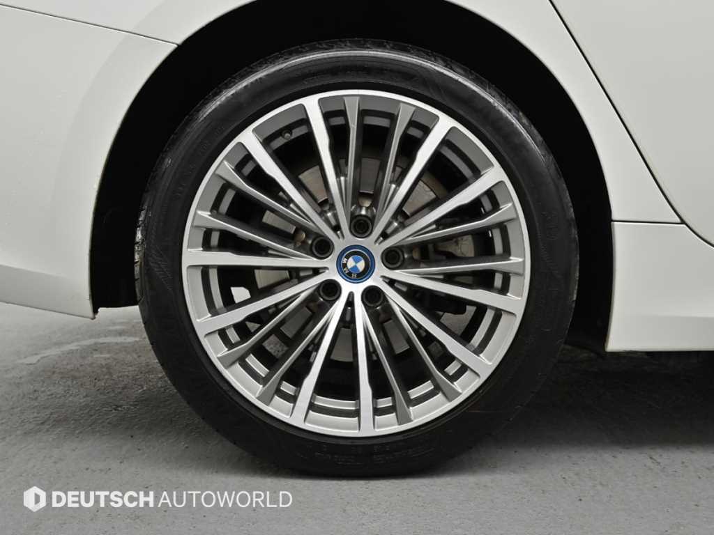 BMW 3-Series — photo 05