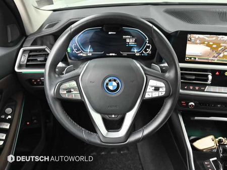 BMW 3-Series — photo 13