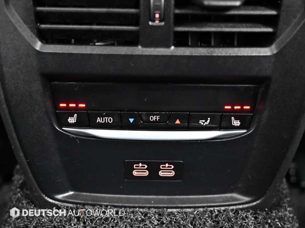 BMW 3-Series — photo 16