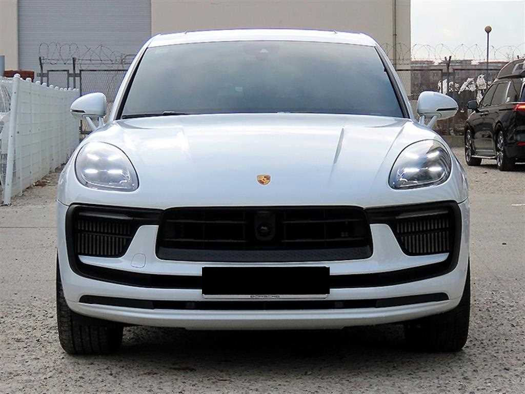 Porsche Macan — photo 01