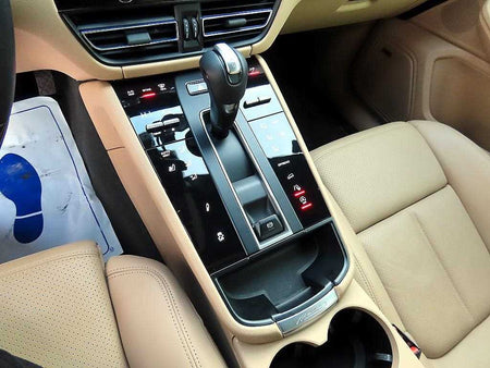 Porsche Macan — photo 10