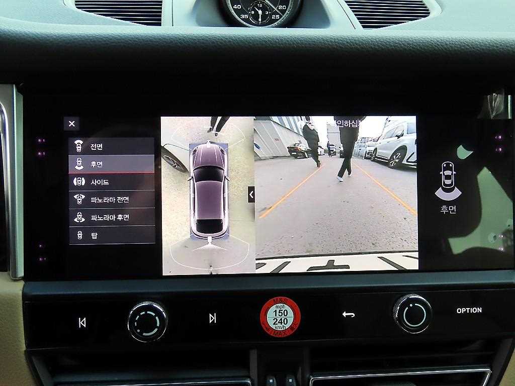 Porsche Macan — photo 13