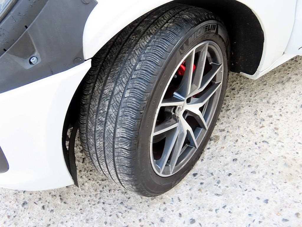 Porsche Macan — photo 20